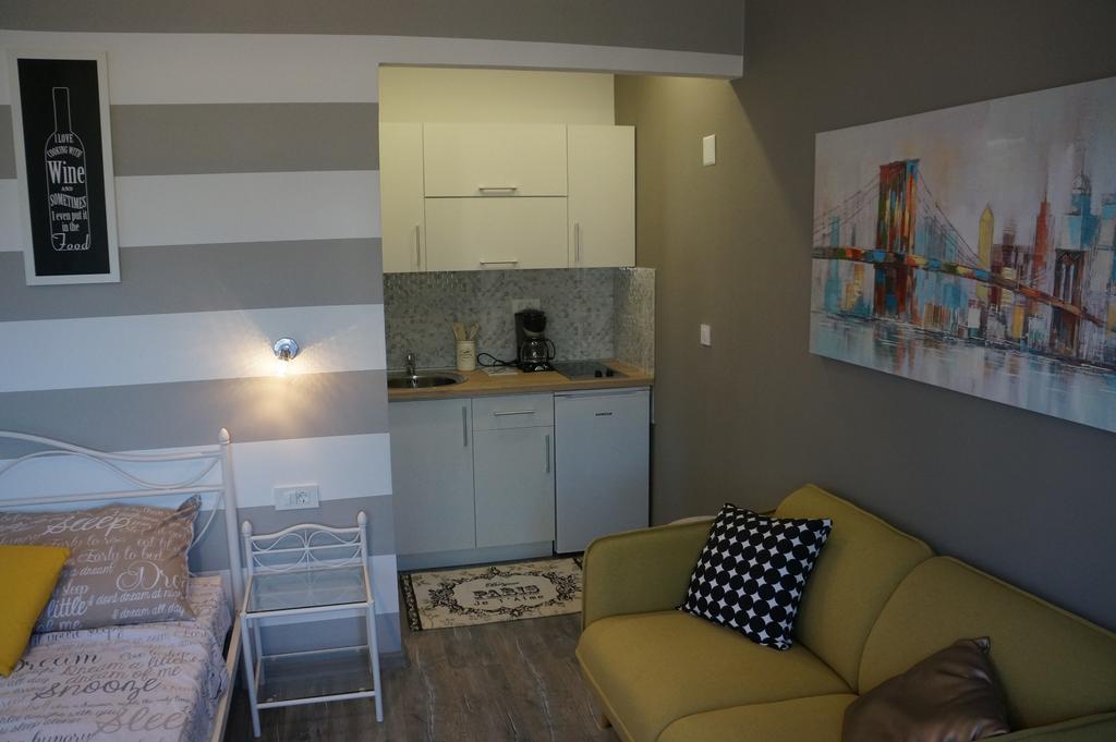 Apartments Valentino Supetarska Draga Eksteriør billede