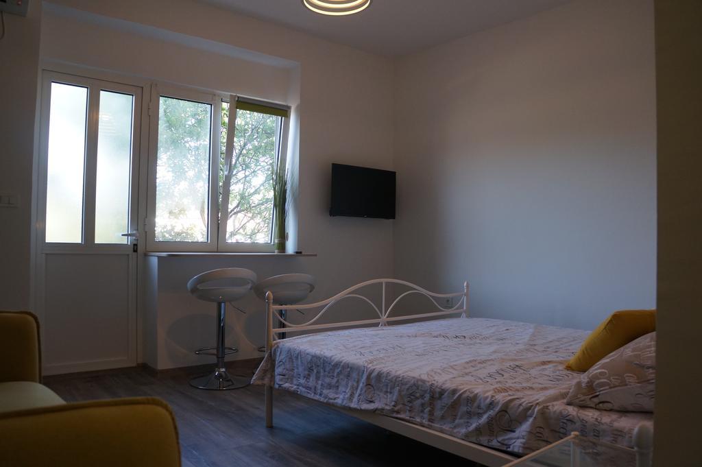 Apartments Valentino Supetarska Draga Eksteriør billede